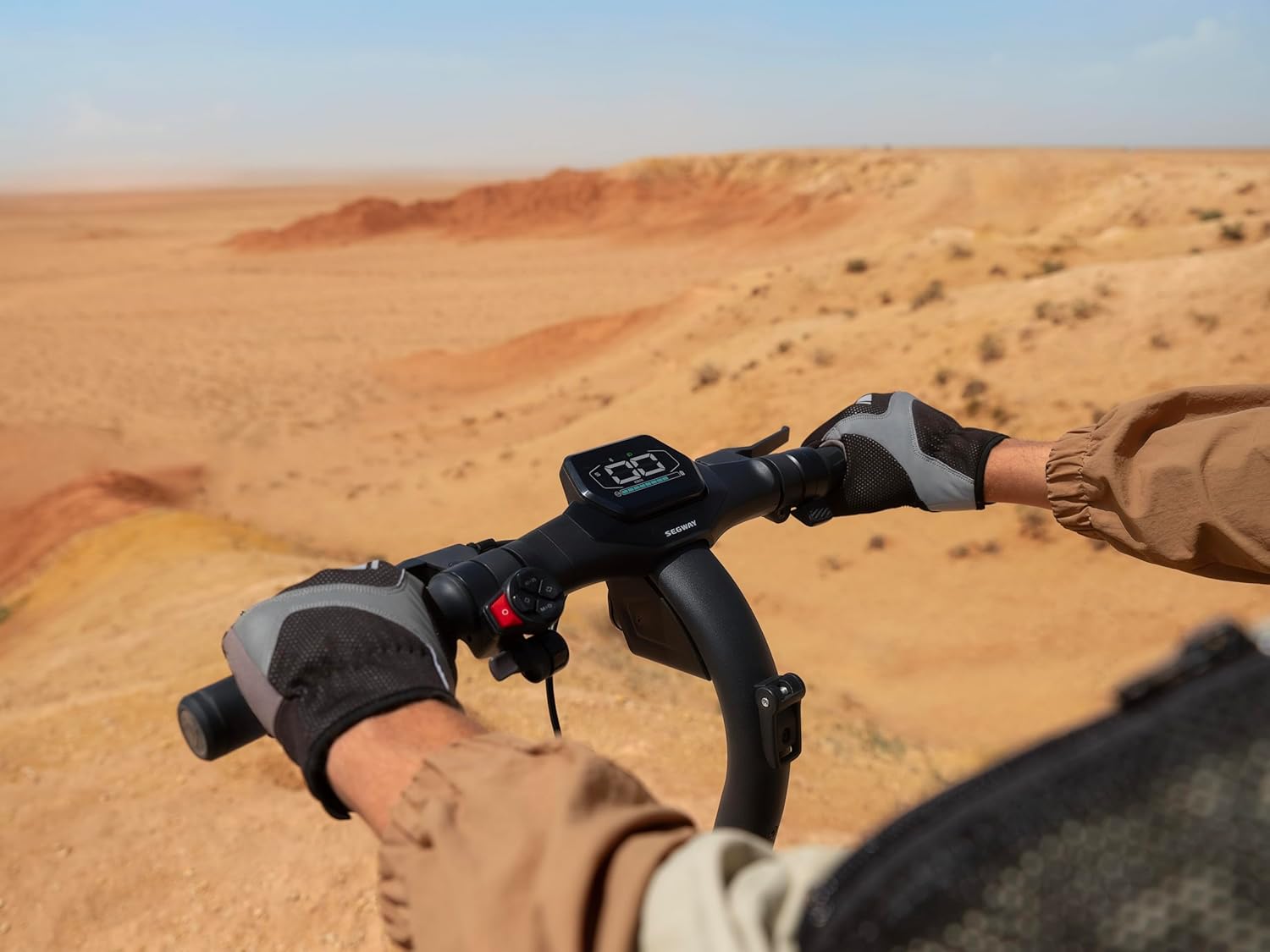 Segway ZT3 Pro D, E-Scooter mit Deutscher Straßenzulassung, 70 km Eco Modus Reichweite, 56km im Sport Modus, Vollfederung, 120 kg Tragkraft, 25% Steigung, Offroad-Reifen, Apple Find My, wasserfest